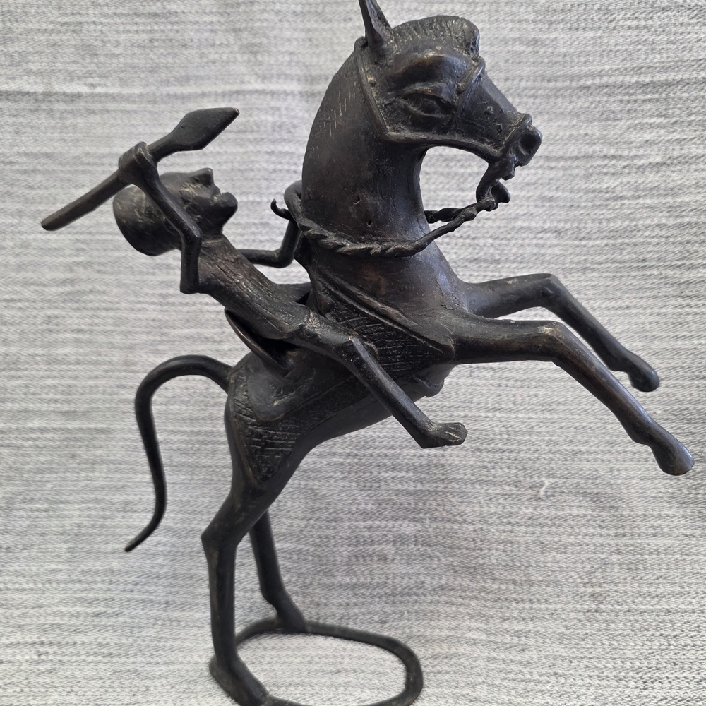 RARE EARLY 20TH CENTURY ANTIQUE BRONZE WARRIOR W/SPEAR on REELING HORSE